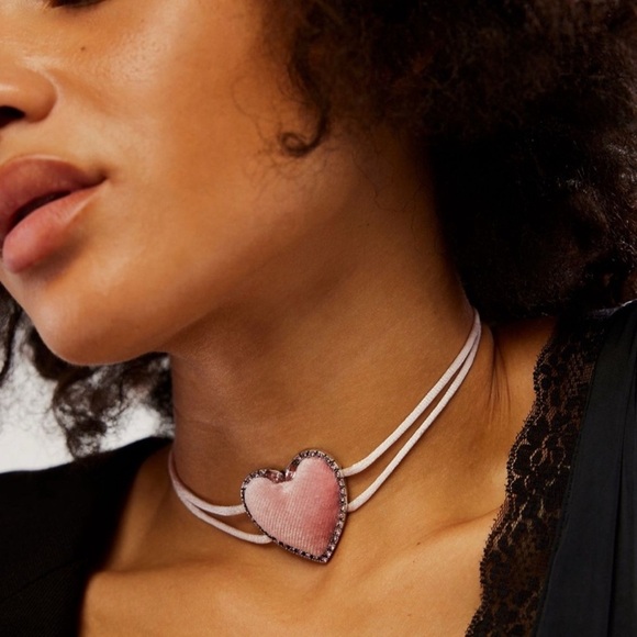 Free People Velvet Heart Choker Sage Green NWT Coquette Dainty Blue Rhinestones💙 - Picture 6 of 7